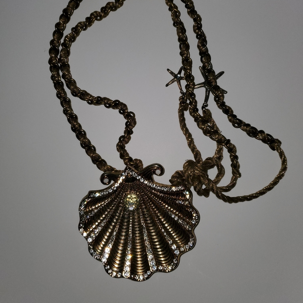 Shell piece